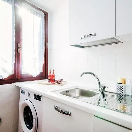Apartamento Design With Historic Beams Cotto Lombardo *