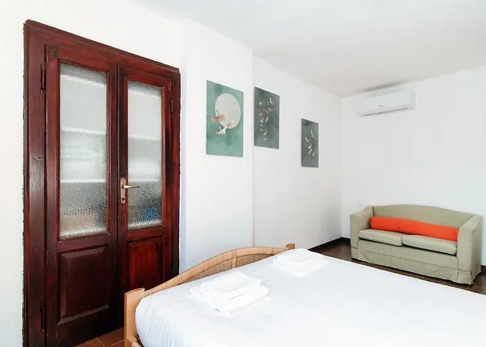 Apartmán Design With Historic Beams Cotto Lombardo