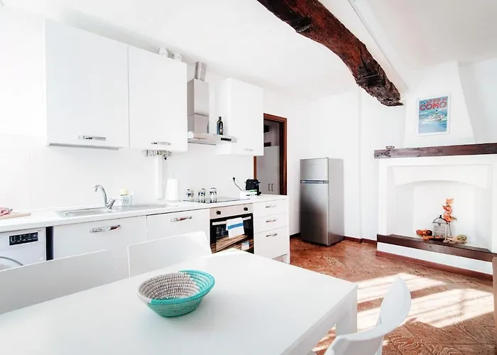 Design With Historic Beams Cotto Lombardo * Como