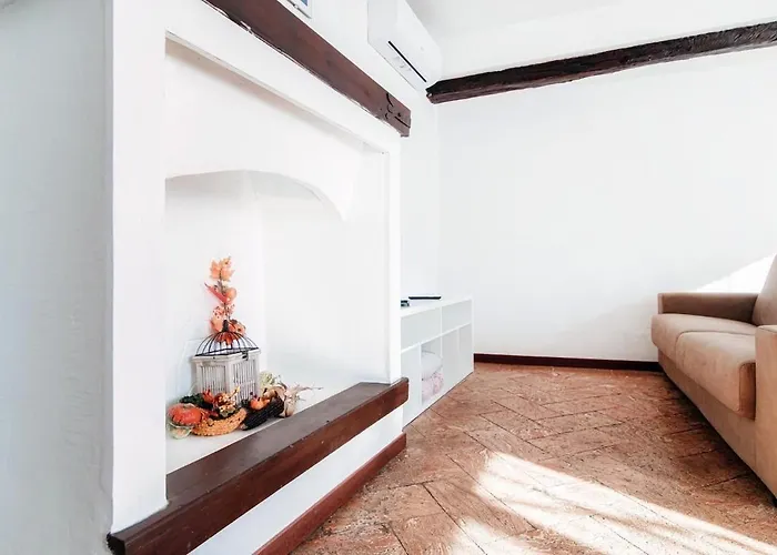 Design With Historic Beams Cotto Lombardo * Como